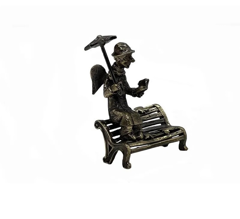 

Статуэтка AZTOR Петербургский Ангел на скамейке с листьями, Бронзовый