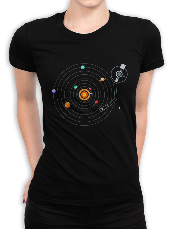 

Футболка женская Dream Shirts Солнечная система черная 2XL, Солнечная система