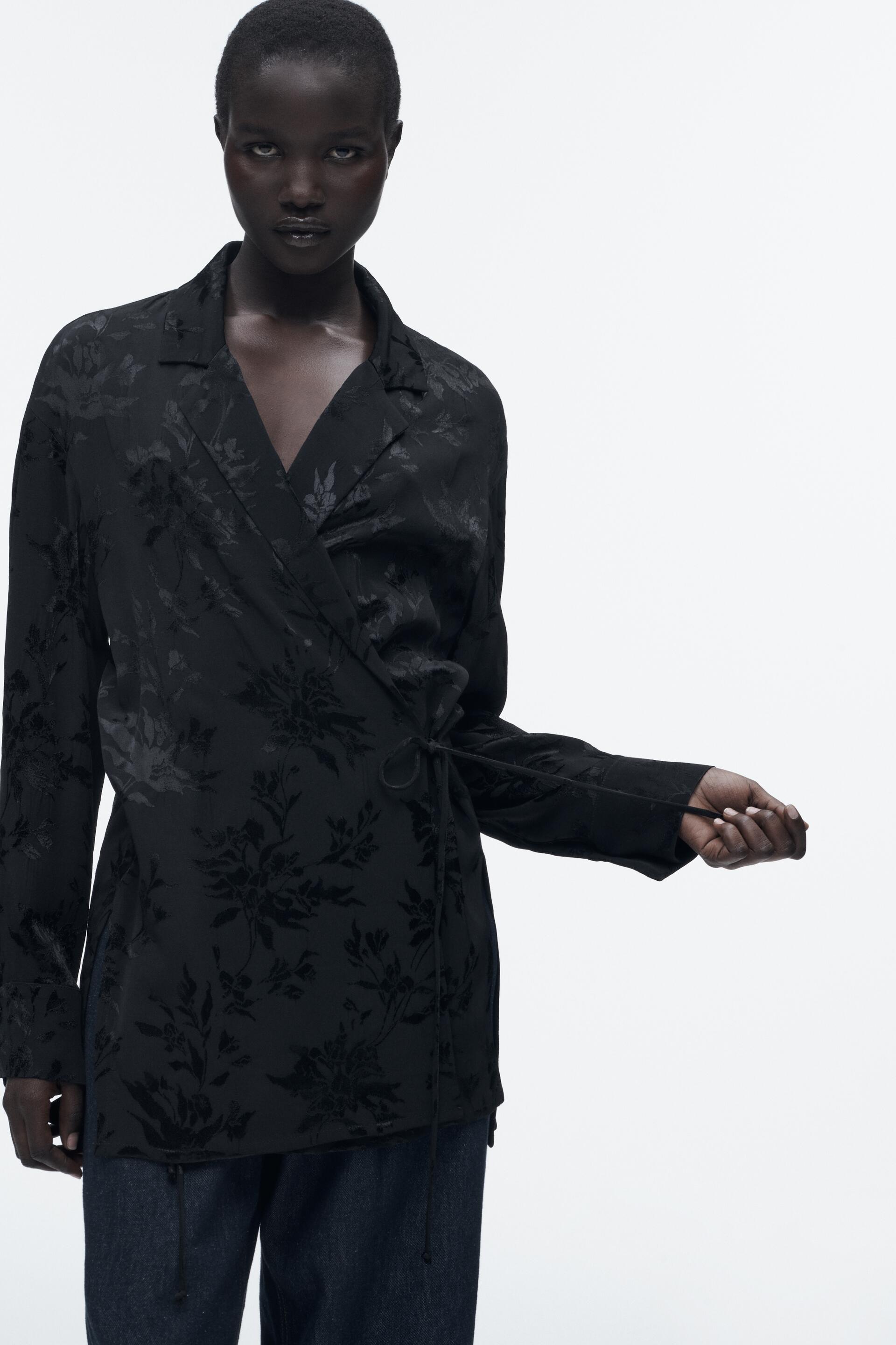 

Жакет женский ZARA 02266596 черный M (доставка из-за рубежа), 02266596