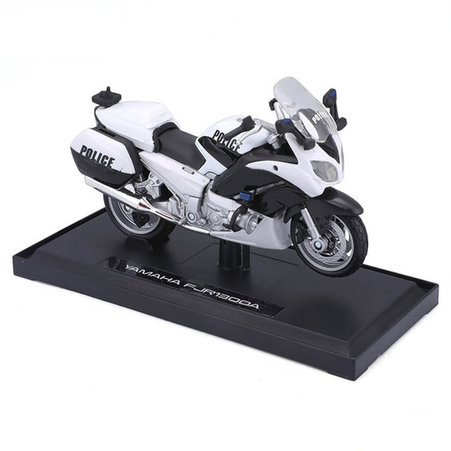 Мотоцикл Maisto 32306 1/18 Yamaha FJR1300A, белый maisto assembly line 1 12 scales yamaha yz450f motorcross bike model diecasts