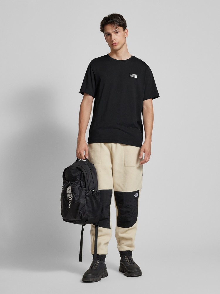 

Футболка мужская The North Face NF0A87NG черная XL, Черный, NF0A87NG