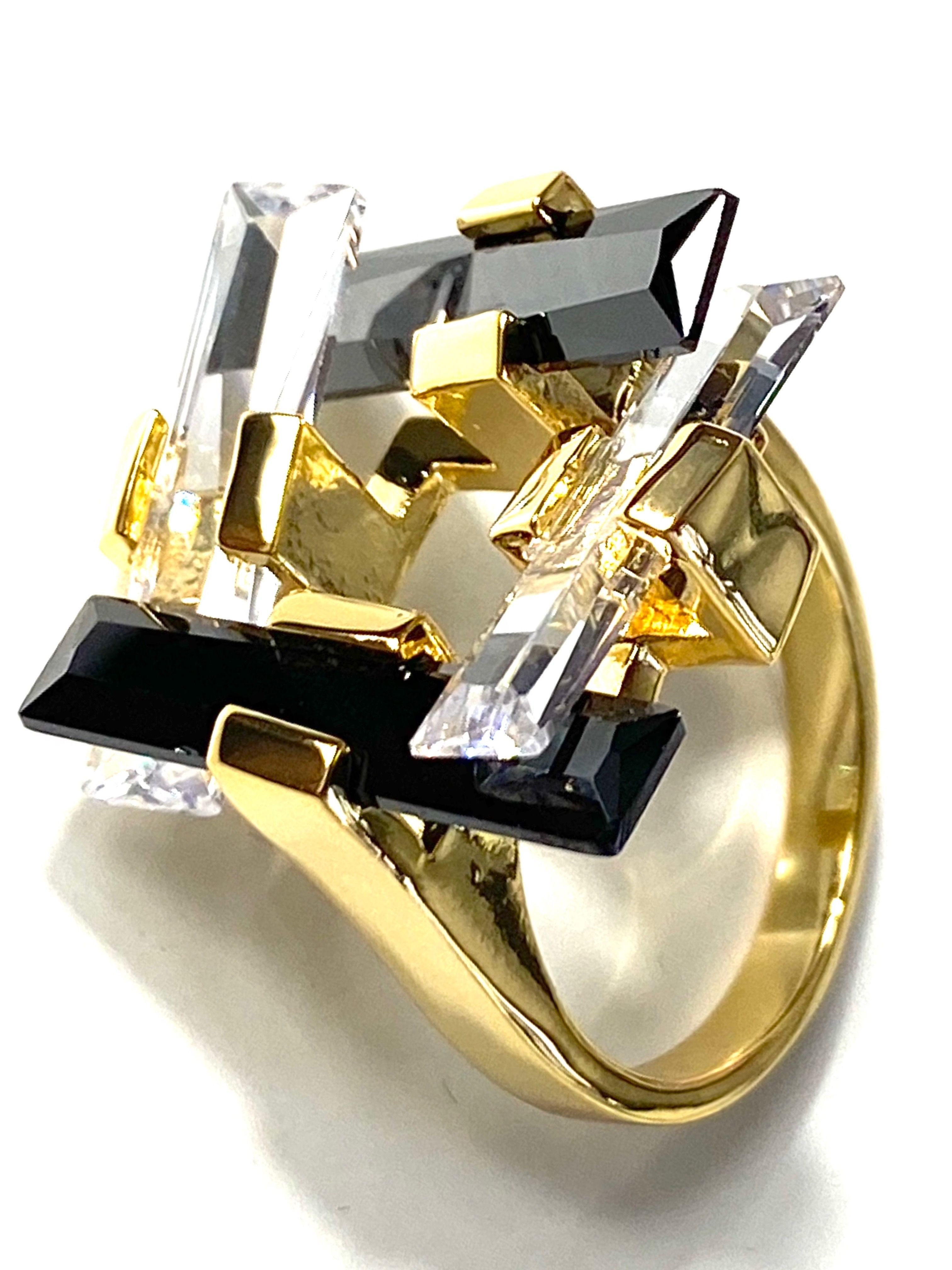 

Кольцо из бижутерного сплава р.19 FLORENTO К-87, хрусталь, К-87