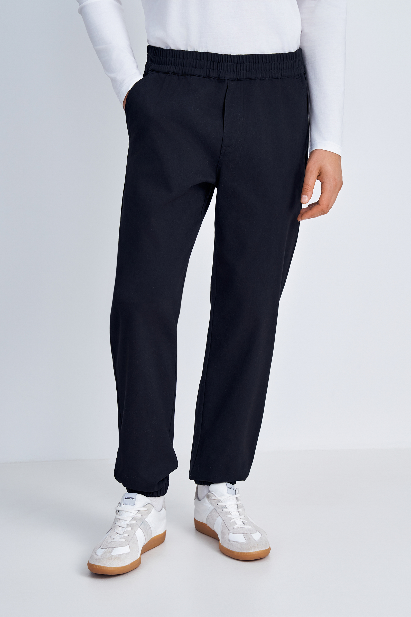 

Спортивные брюки мужские Finn Flare FAE210118 черные XL, Черный, FAE210118