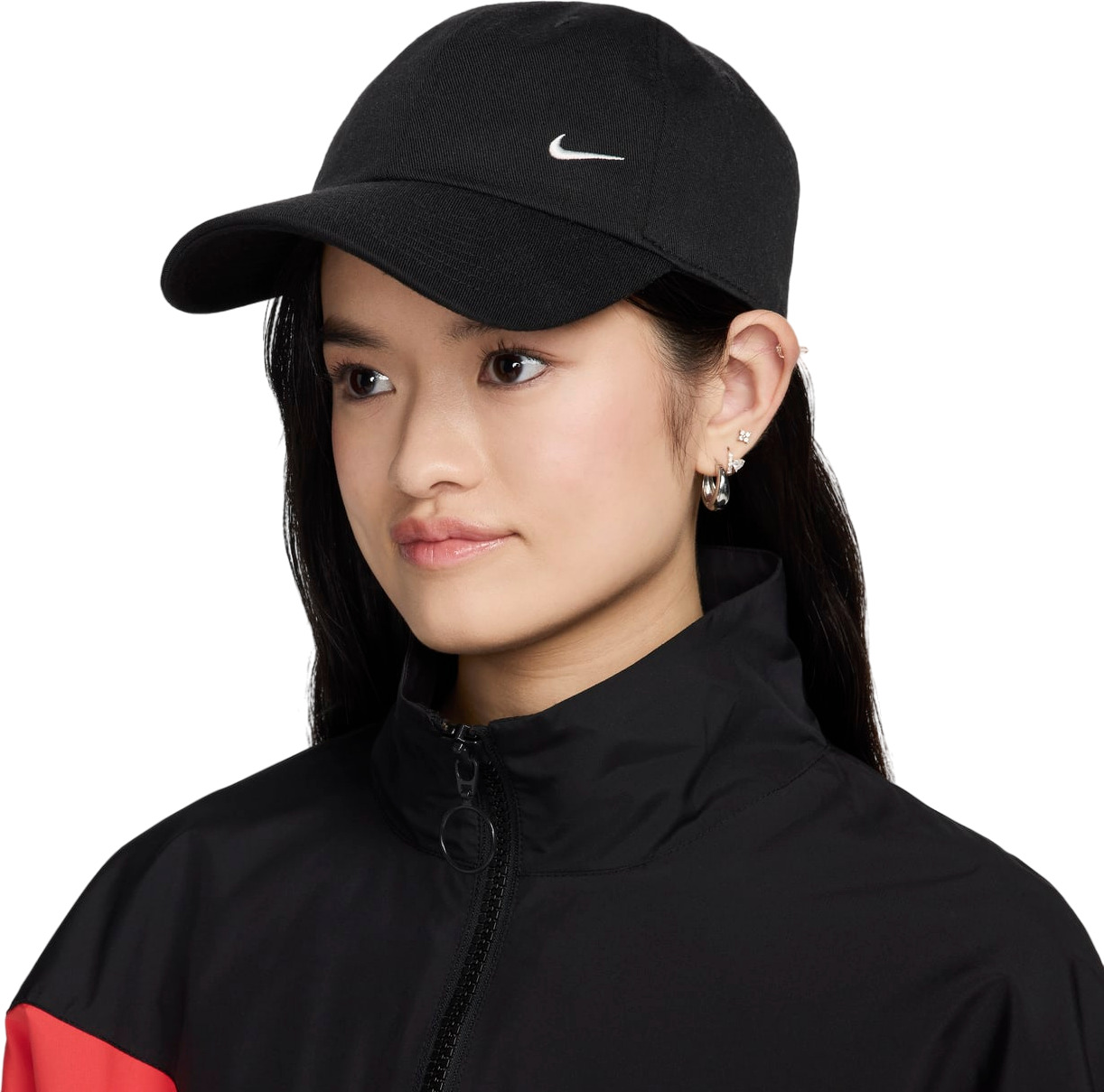 Бейсболка унисекс Nike U NK CLUB CAP U CB SM SWSH L FZ5698-010 черная, 55-60 M/L черный, размер 55,  56,  57,  58,  59,  60