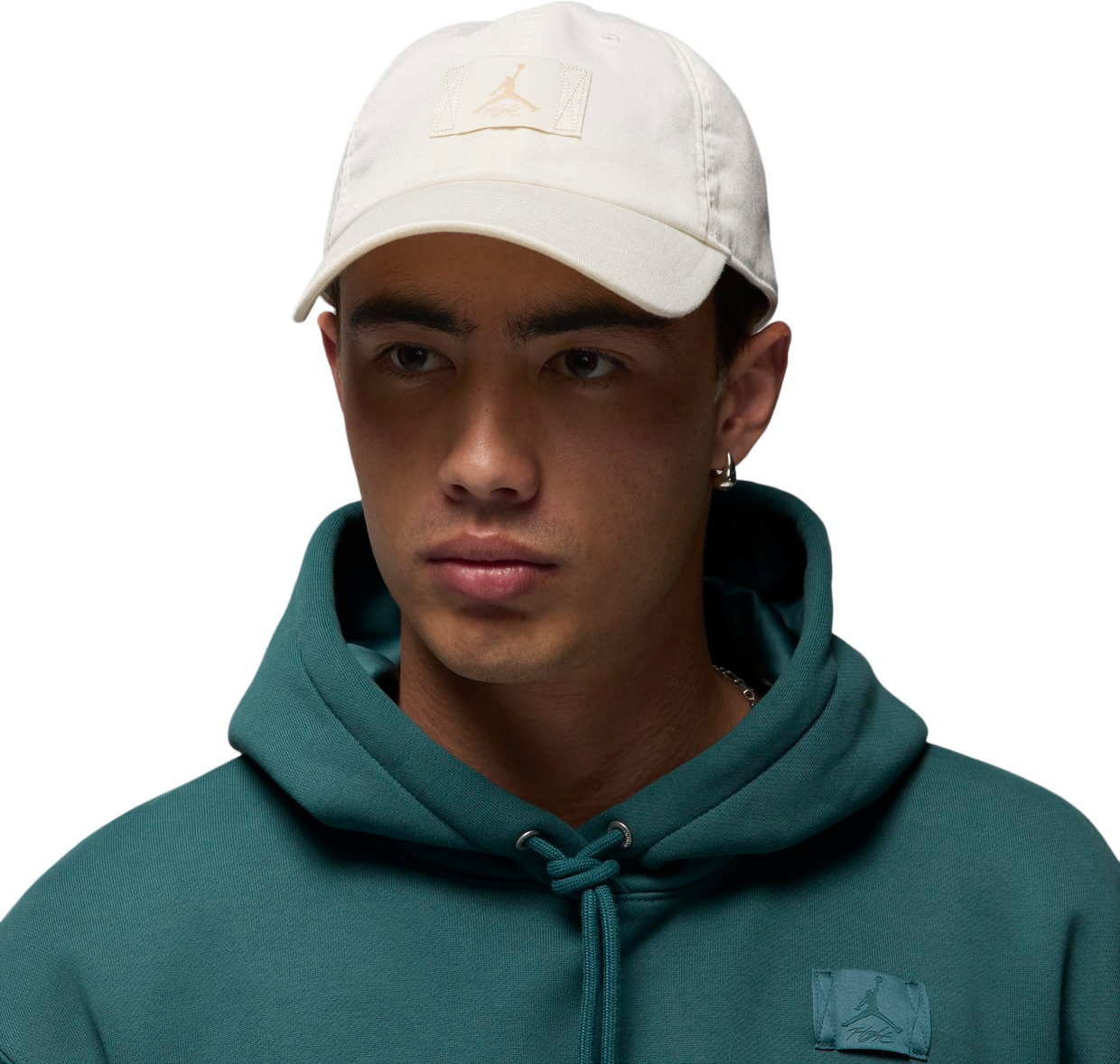 Бейсболка унисекс Nike J CLUB CAP US CB FLT PATCH FD5181-133 белая 58-63 LXL 2694₽