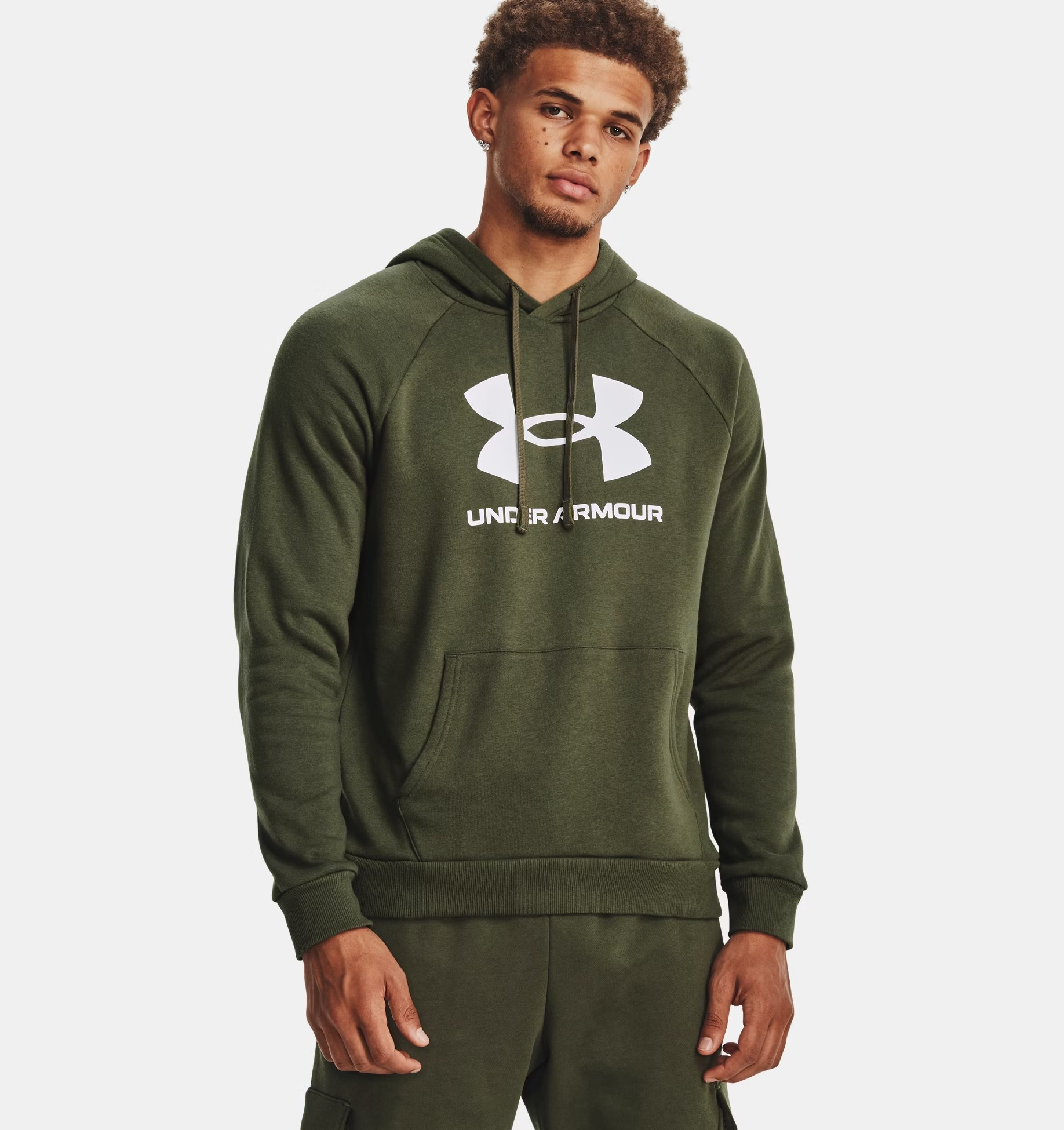 Толстовка мужская Under Armour 1379758 хаки XS 7790₽