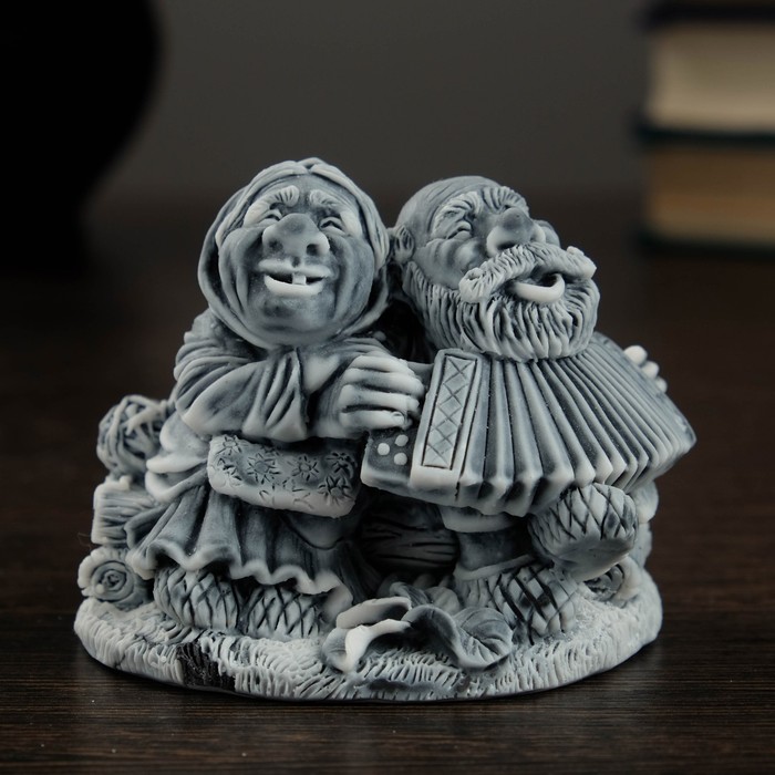 фото Сувенир "дед и бабка №4: с гармонью" сувениры из мраморной крошки