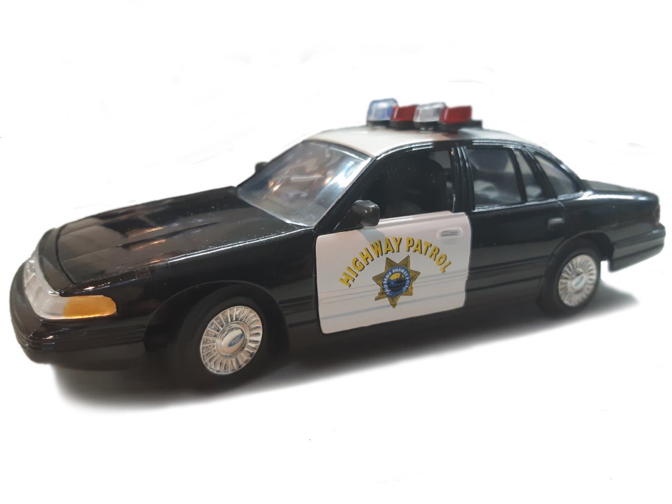 фото Коллекционная модель motormax ford crown victoria police highway patrol 1:24 76400