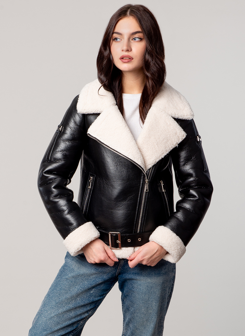 

Дубленка женская Каляев 64058 черная 46 RU, 64058