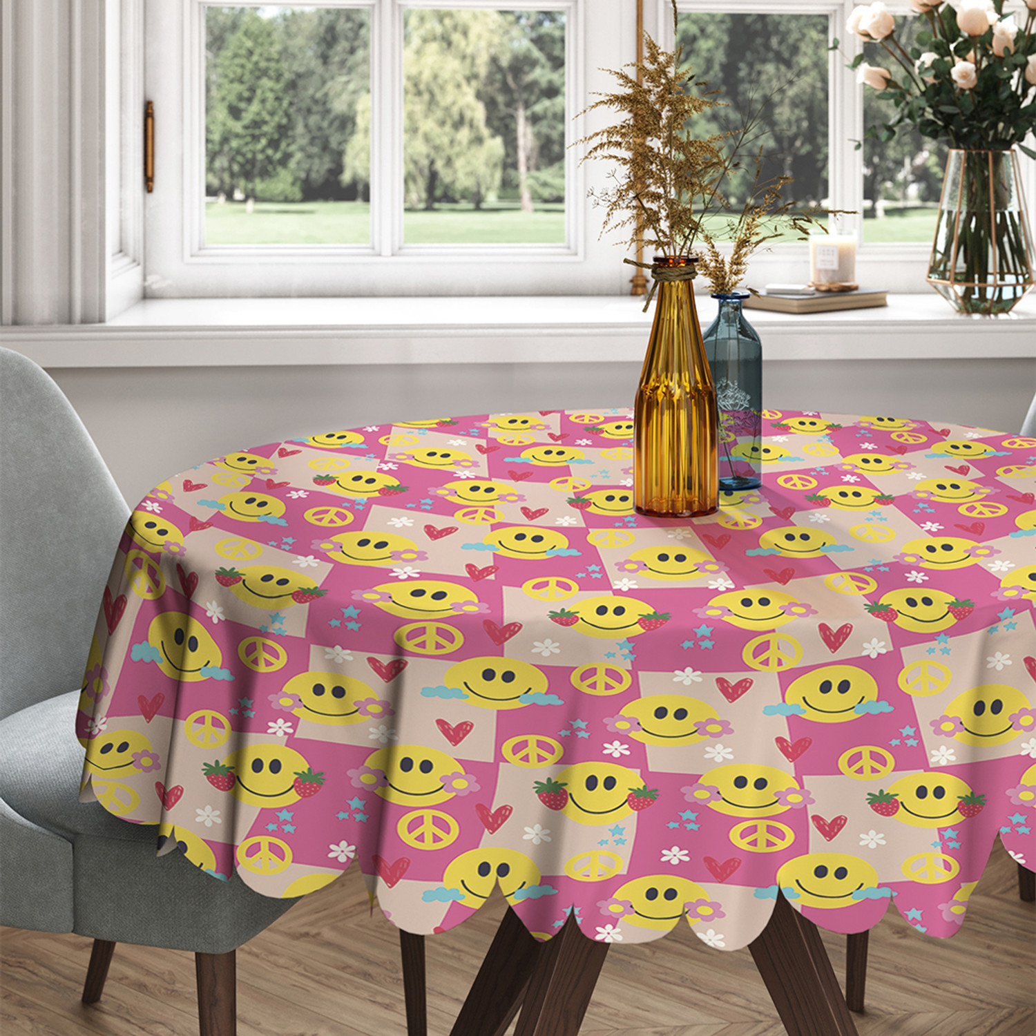 

Скатерть круглая тканевая на стол Smiling face 150х150 см, Розовый