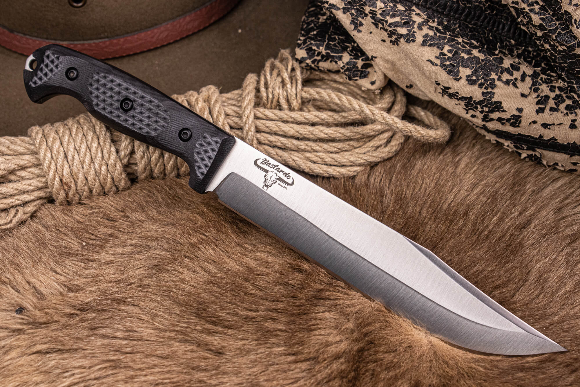 

Туристический нож Kizlyar Supreme Bastardo в стали Sleipner с финишем StoneWash в G10, Черный, Bastardo