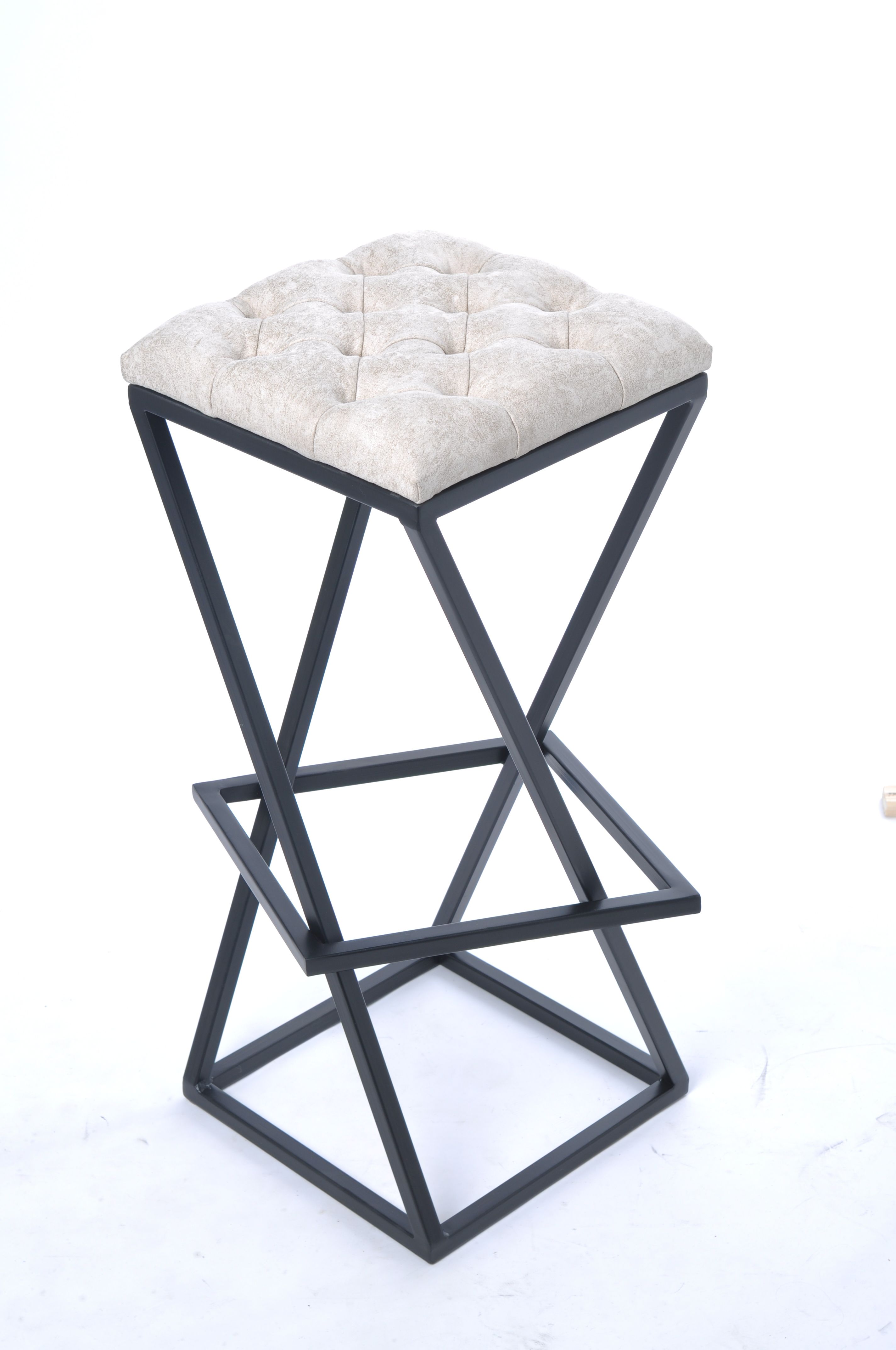 Стул барный с мягкой сидушкой