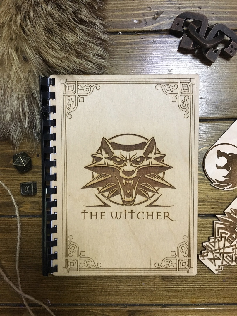 

Деревянный блокнот А5 "Ведьмак 2" / The Witcher, 60 листов, без разлиновки