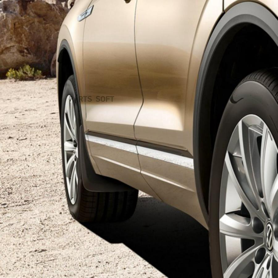 

VAG Брызговики передние Touareg'18-