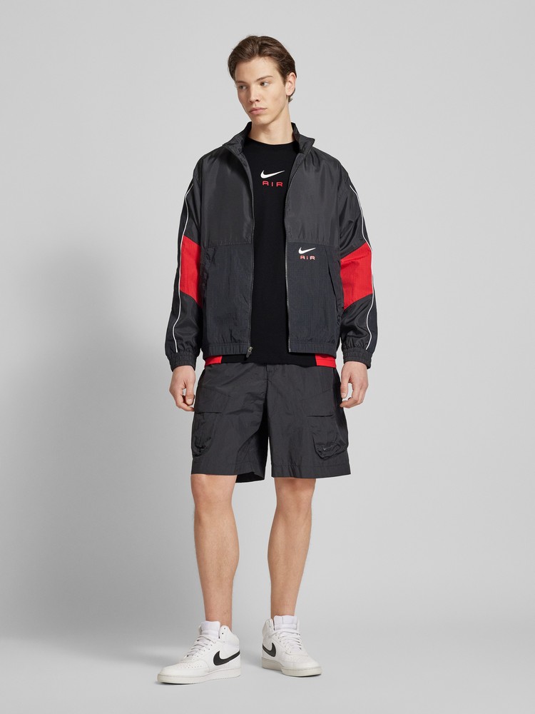 

Футболка мужская Nike FN7702 черная XL, Черный, FN7702
