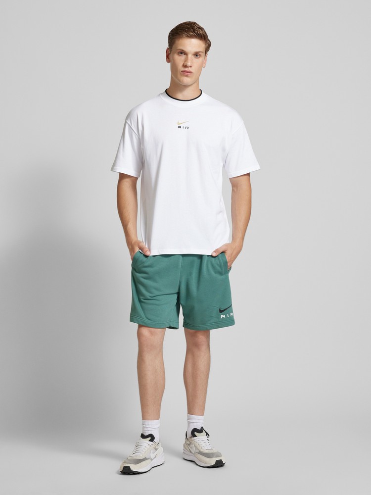 

Футболка мужская Nike FN7723 белая M, Белый, FN7723