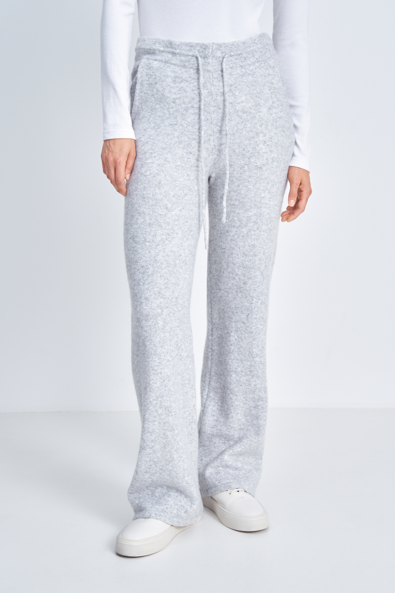 

Спортивные брюки женские Finn Flare FAE11172 серые 2XL, Серый, FAE11172