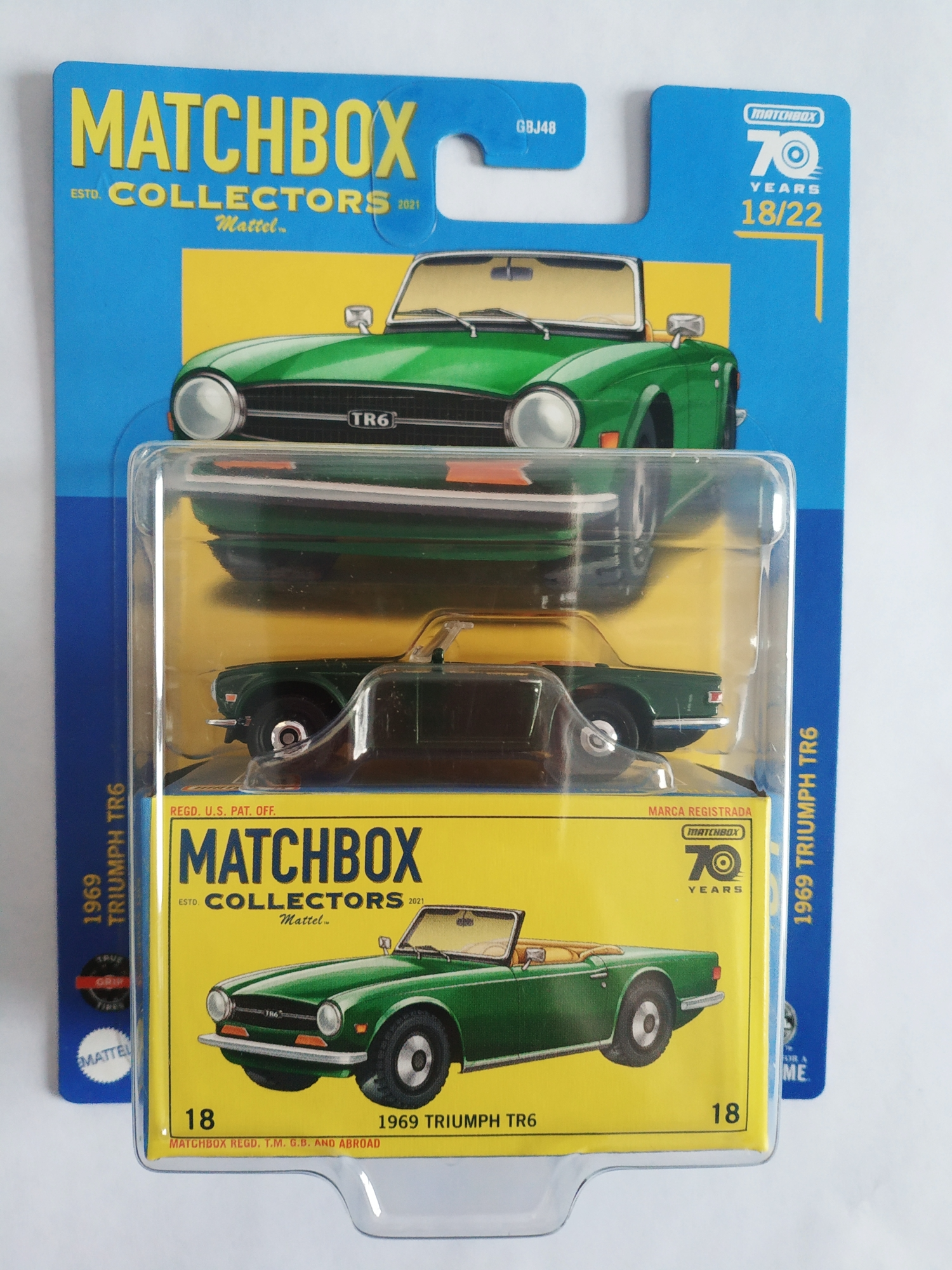 

Машинка коллекционная Matchbox Collectors 70 years 1969 TRIUMPH TR6 HLJ63
