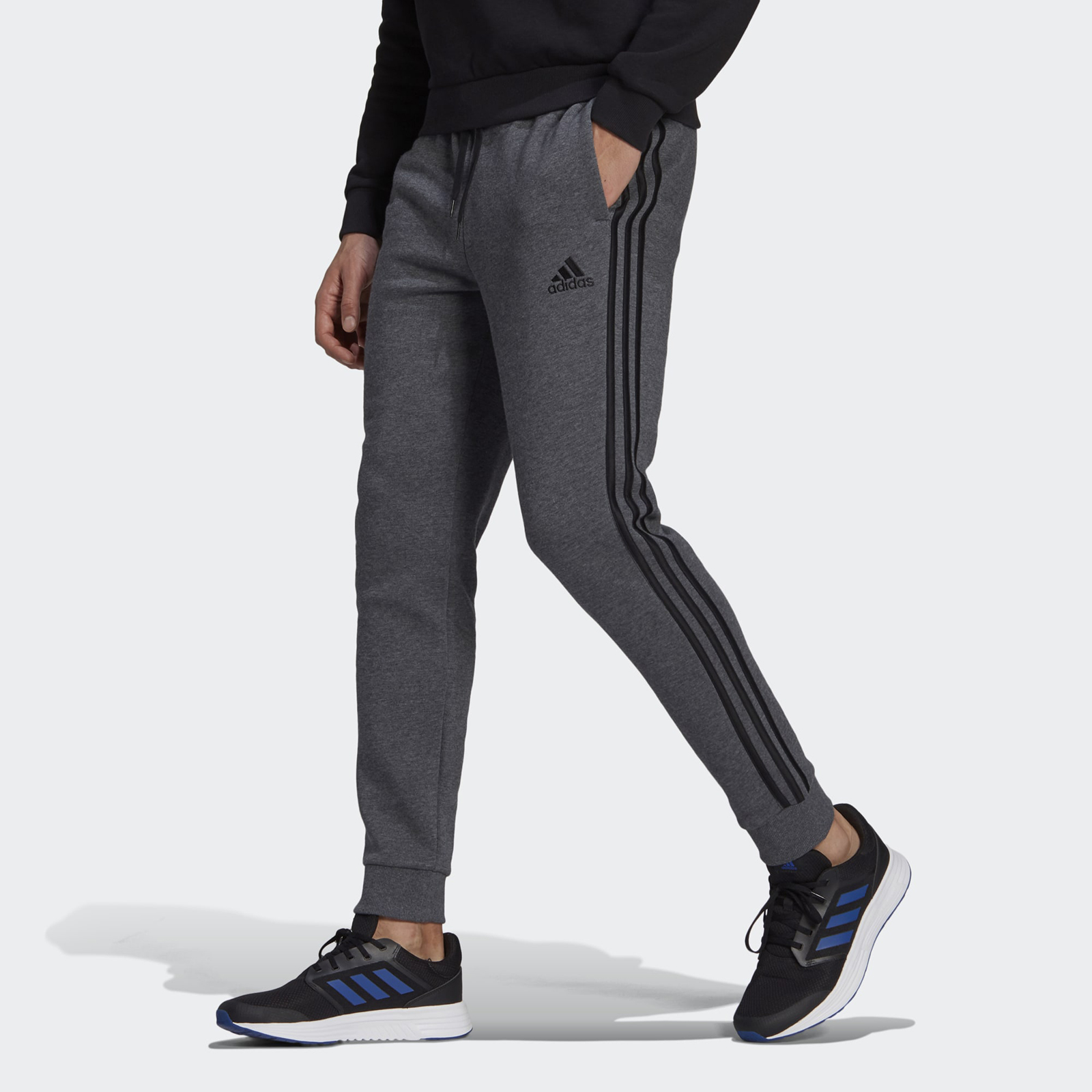фото Спортивные брюки мужские adidas essentials fleece tapered серые l