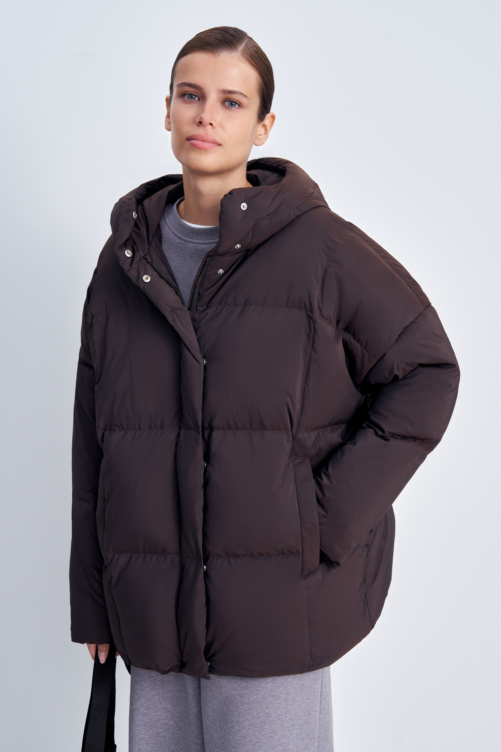 

Пуховик женский Finn Flare FAE11047 коричневый M/L, FAE11047