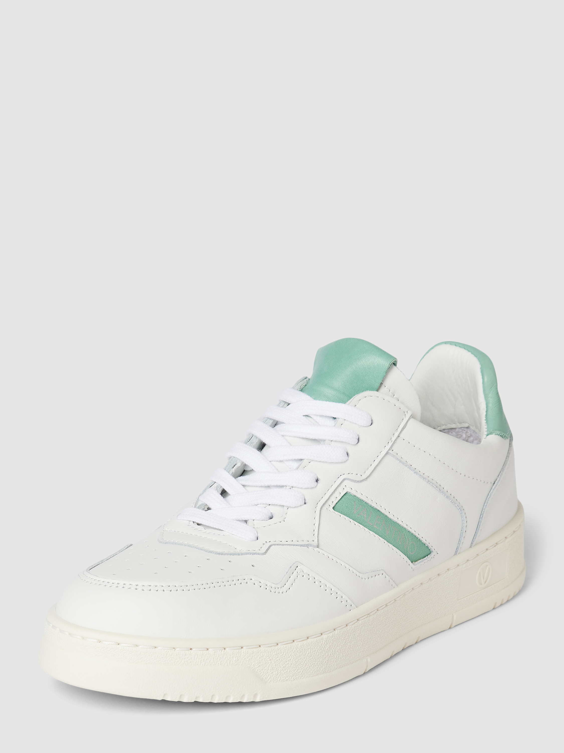 

Кеды женские Valentino 1839878 белые 37 EU (доставка из-за рубежа), Белый, 1839878