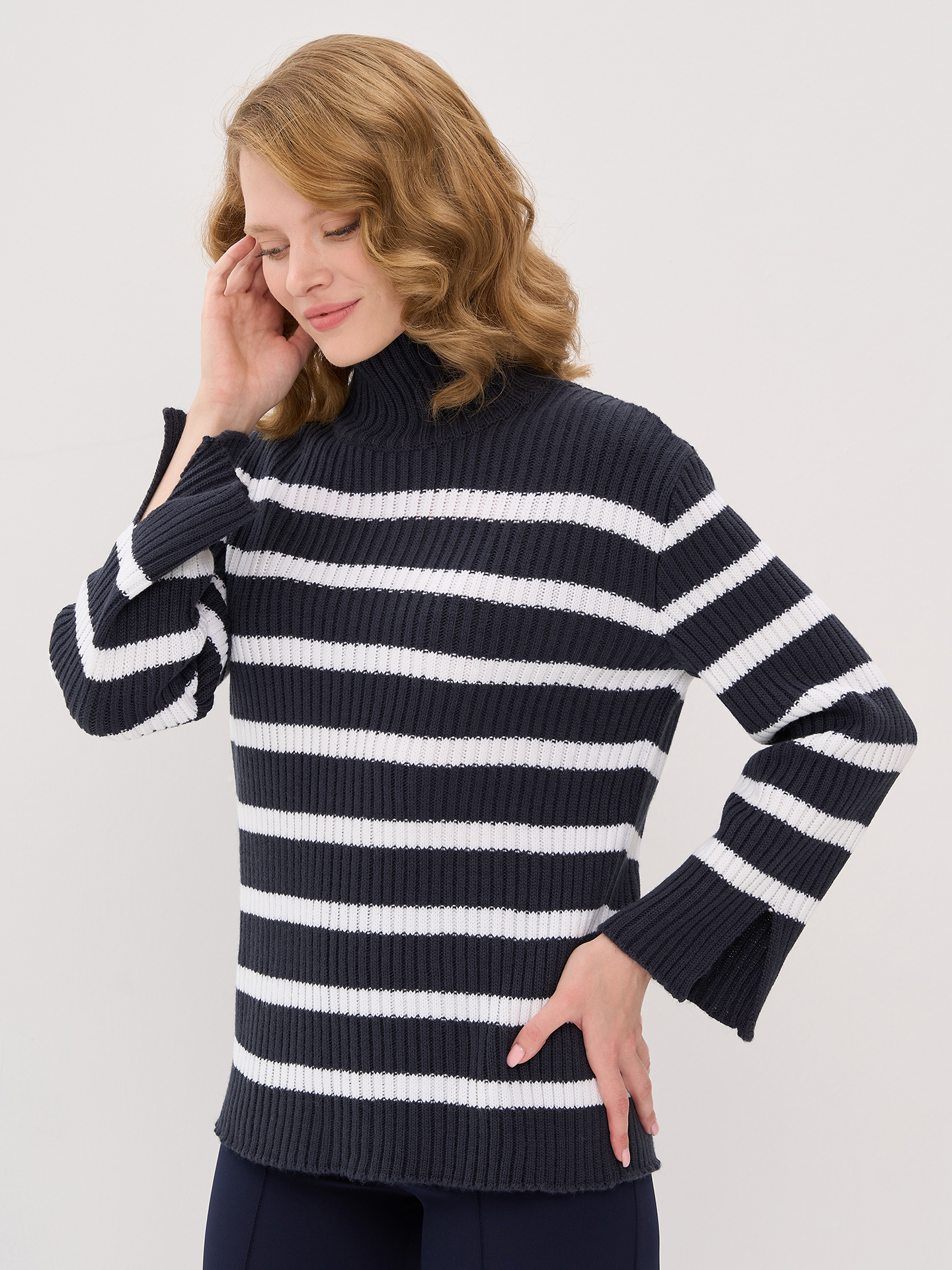 

Свитер женский BE YOU 7242-40299 синий 50-52 RU, 7242-40299
