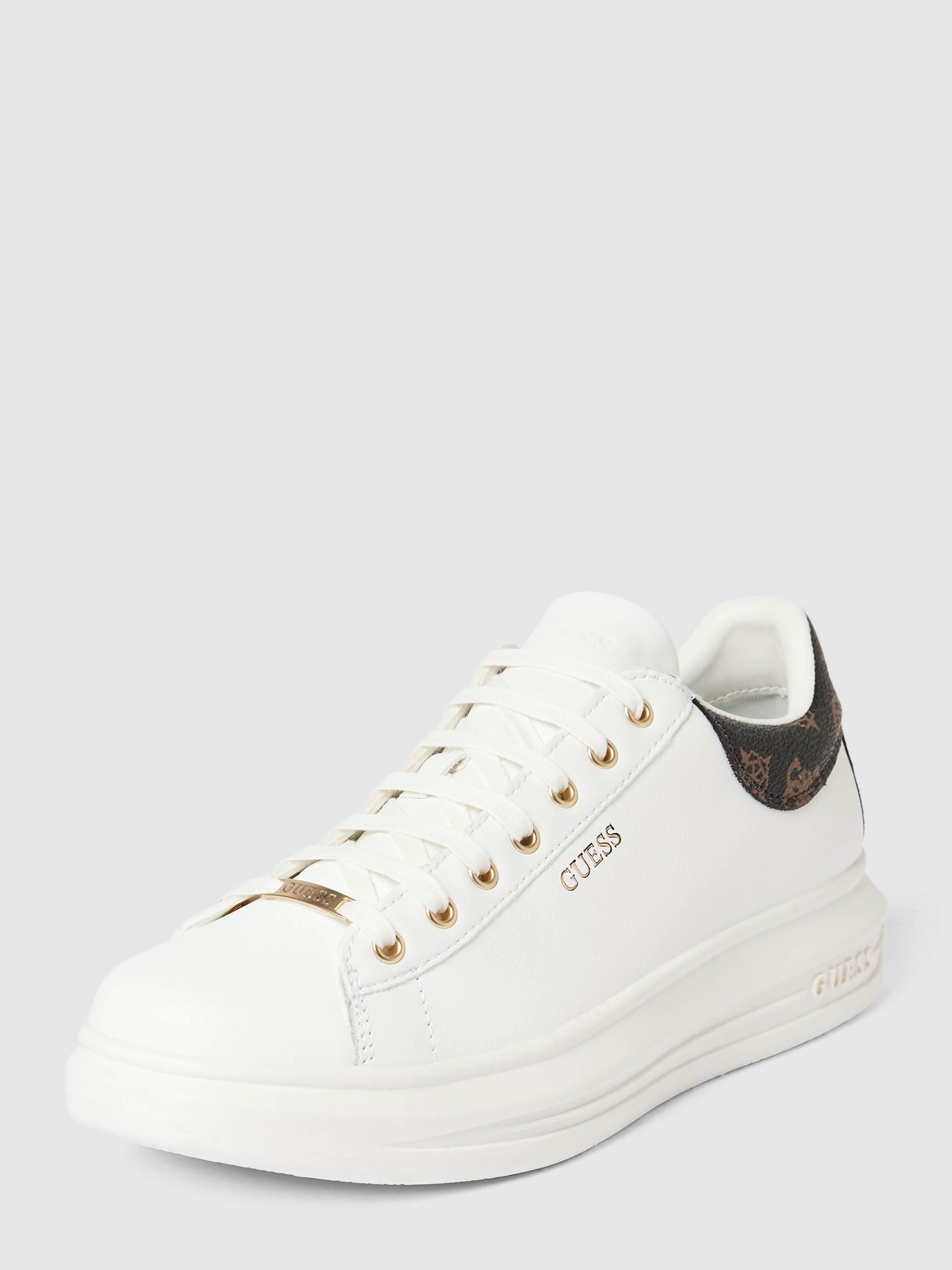 

Кеды женские GUESS 1822271 белые 40 EU (доставка из-за рубежа), Белый, 1822271