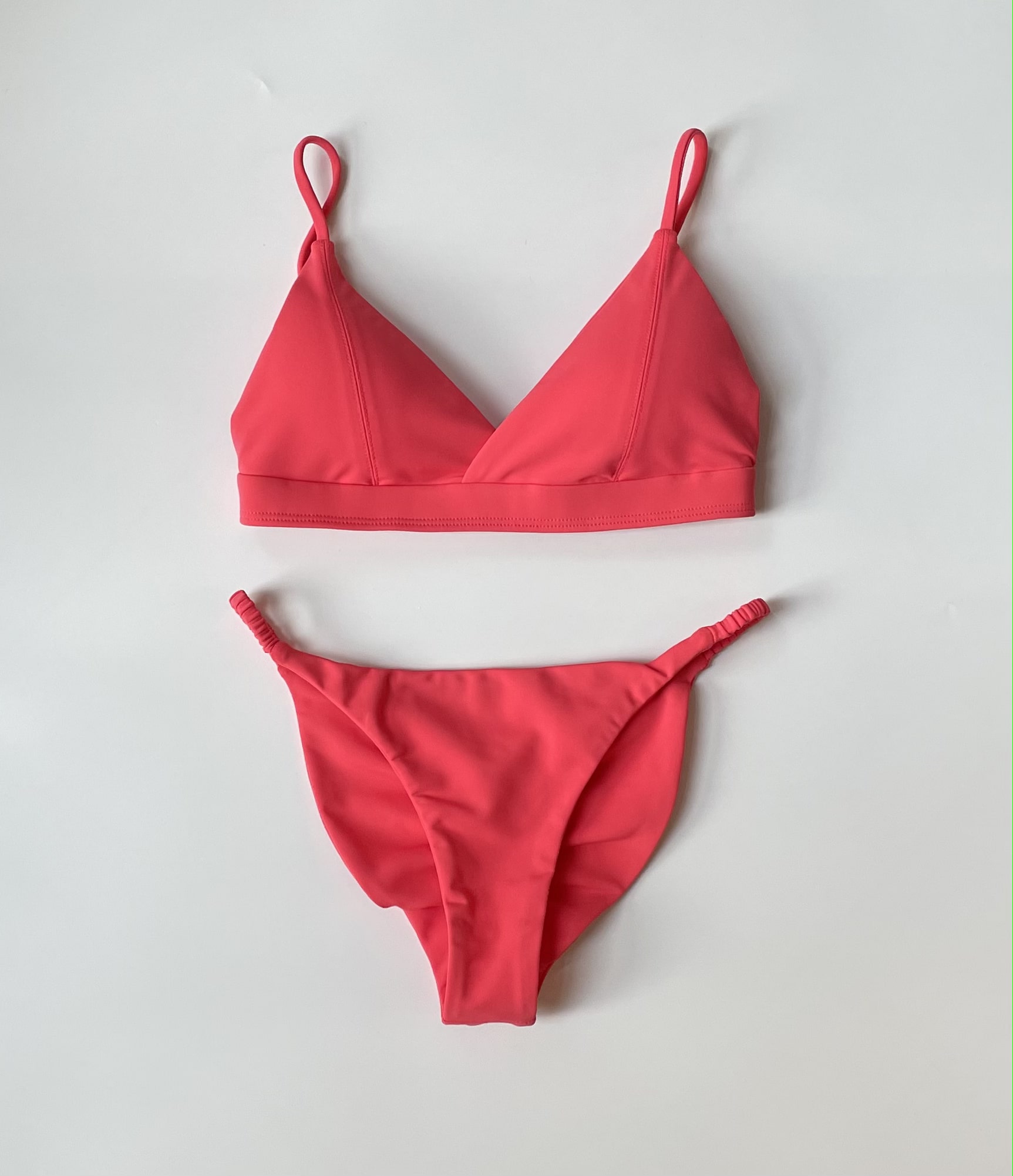 

Купальник раздельный женский Balibikini Лейла матовый красный L, Лейла матовый