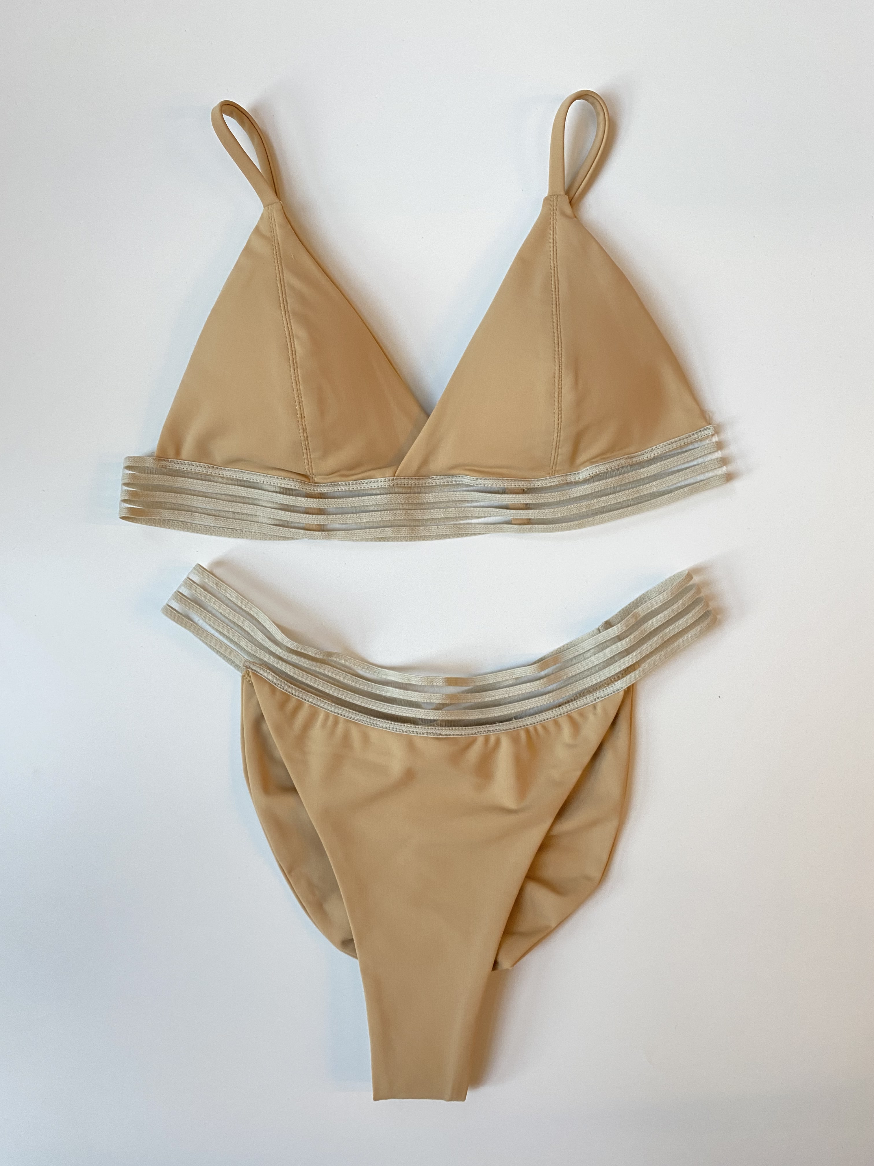 

Купальник раздельный женский Balibikini Лейла Страйпс бежевый XS, Лейла Страйпс