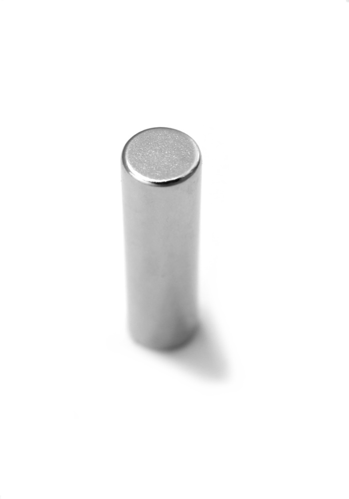 фото Неодимовые магниты прутки maxpull, 12х25 мм n38, 4 шт. в тубе, сила сцепления 6,1 кг.