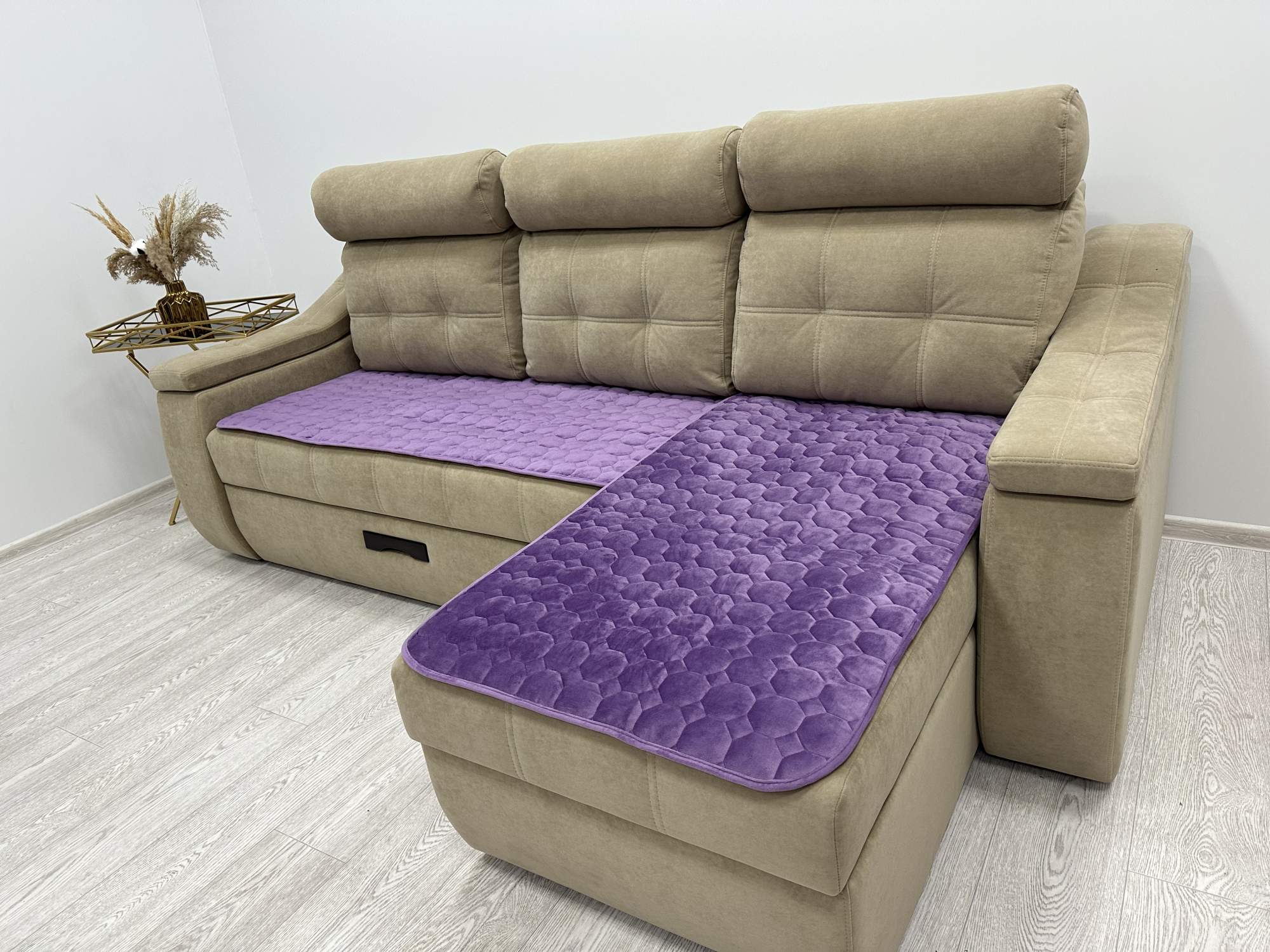 Нескользящие чехлы на угловой диван Home Comfort 160х90см, сиреневый