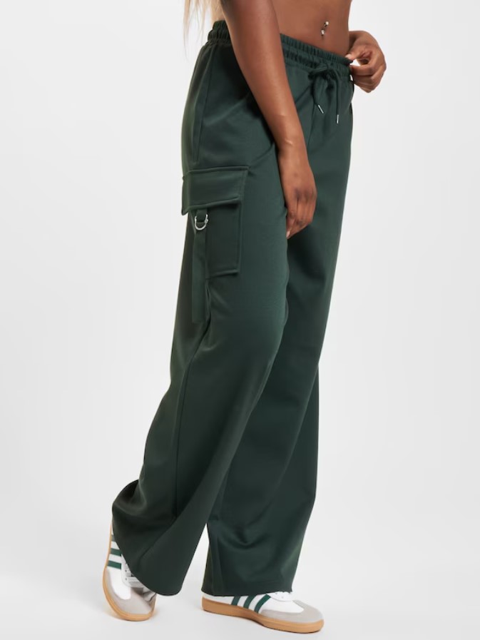 Брюки женские ONLY 15326724 зеленые M 4349₽