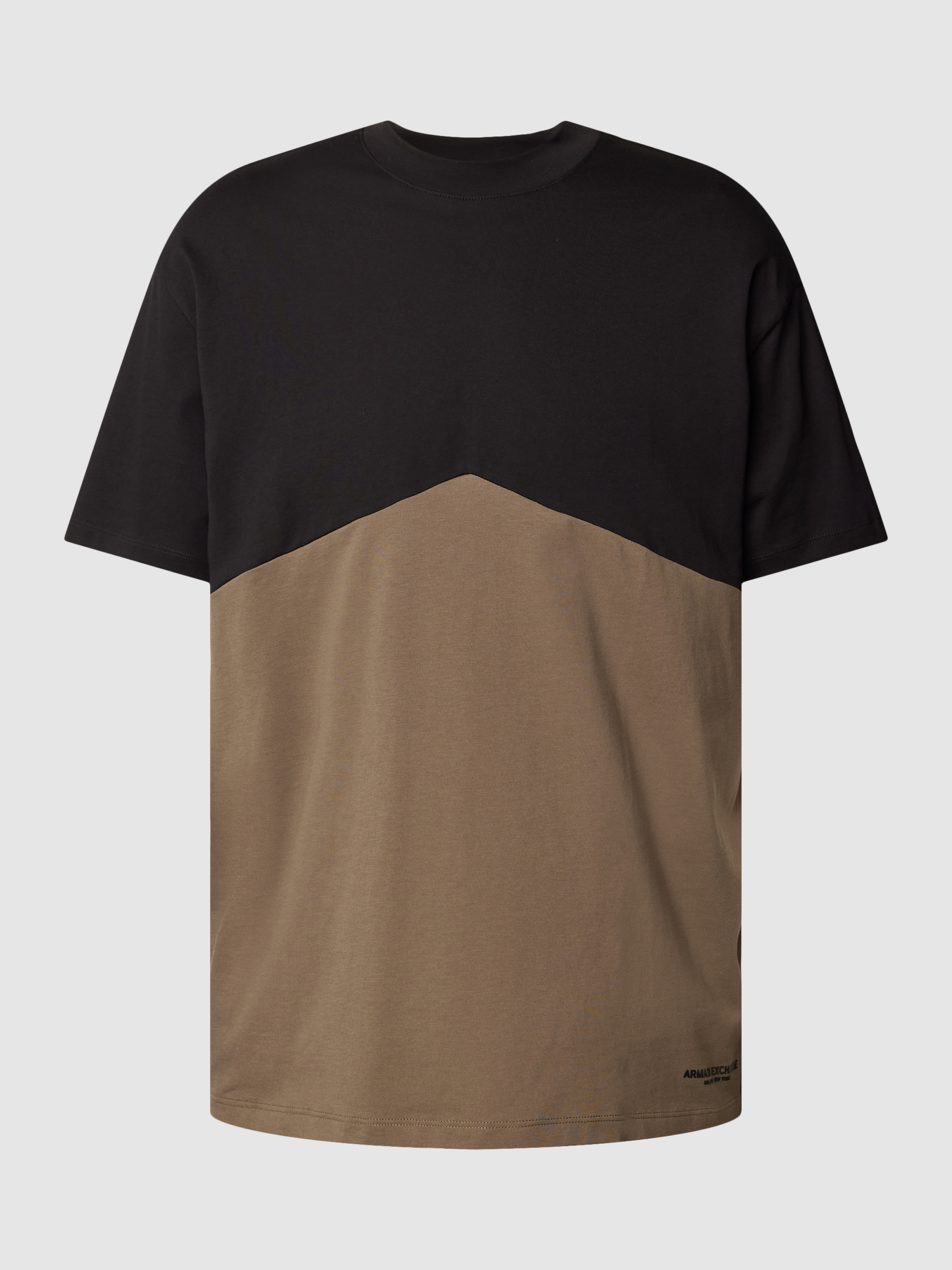 

Футболка мужская Armani Exchange 1863992 черная L (доставка из-за рубежа), Черный, 1863992