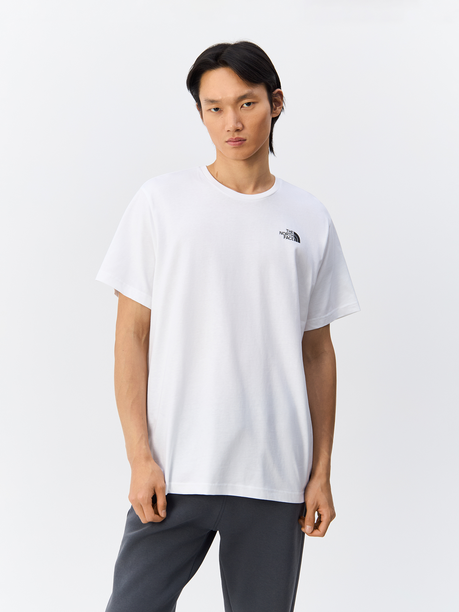 

Футболка мужская The North Face NF0A89FPFN41 белая XS, Белый, NF0A89FPFN41