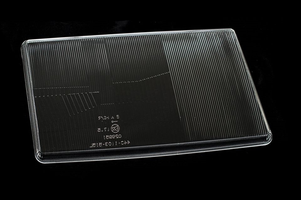 

Стекло фары Mercedes W124 1985-1993 правое без рамки, до рестайлинга