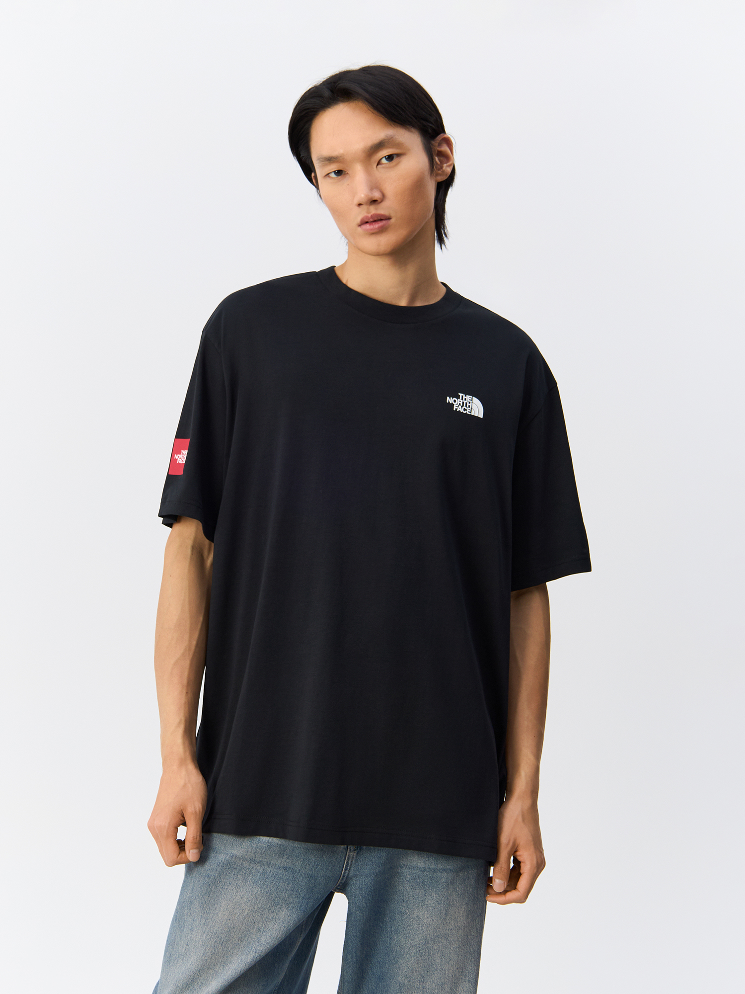

Футболка мужская The North Face NF0A89FYJK31 черная L, Черный, NF0A89FYJK31