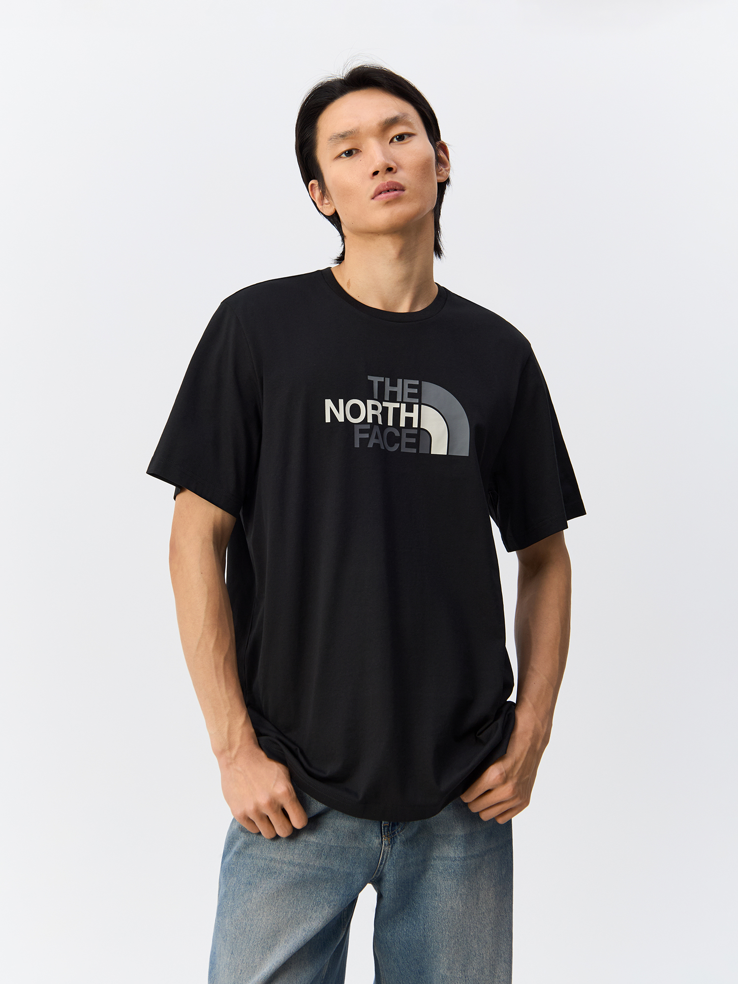 

Футболка мужская The North Face NF0A8A6CJK31 черная XS, Черный, NF0A8A6CJK31