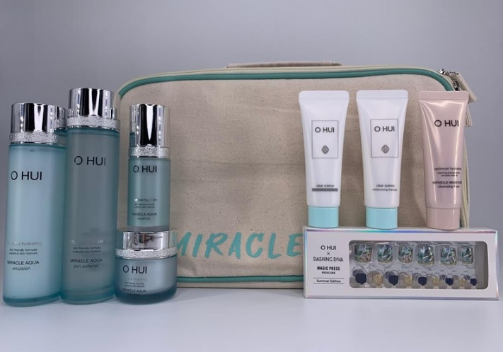 

Увлажняющий, питательный набор O HUI в сумке 4 pcs Miracle Aque, 50709146