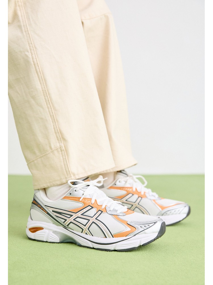 

Кроссовки унисекс Asics A0H11A0A6 белые 39 EU, Белый, A0H11A0A6