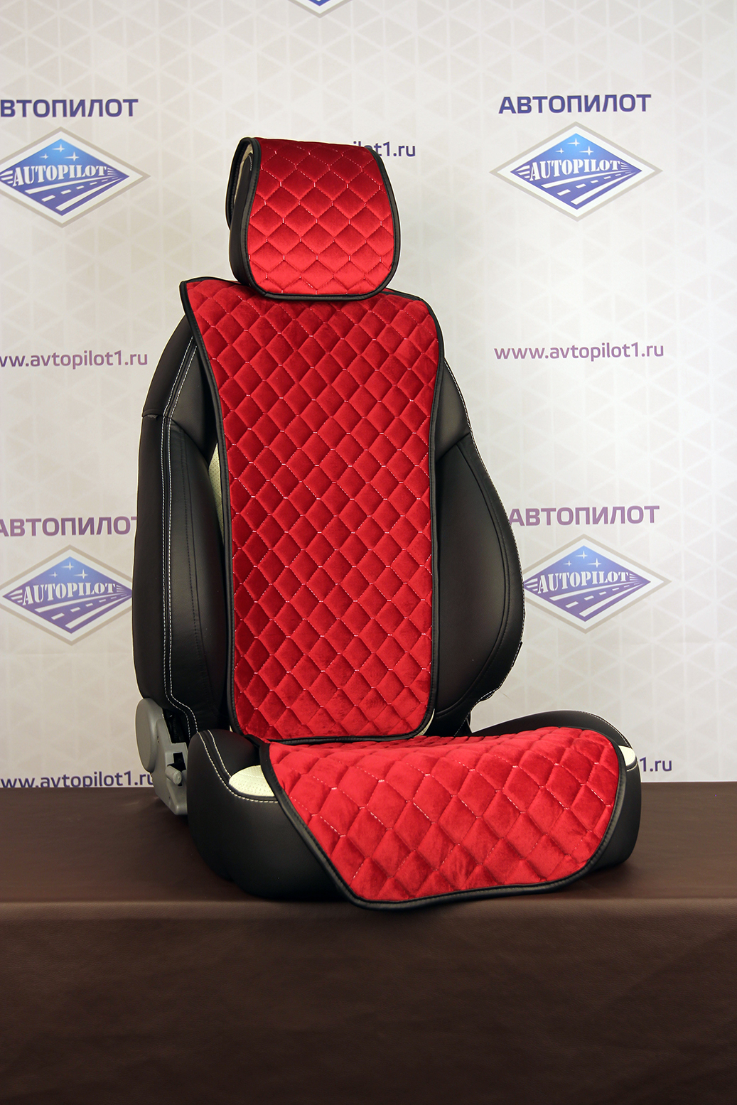 

Накидка McLaren Plus (комплект) - Красный