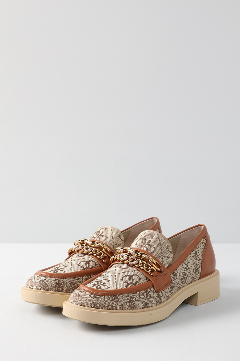 

Лоферы женские Guess FL5KB2 FAL14 бежевые 38 RU, FL5KB2 FAL14