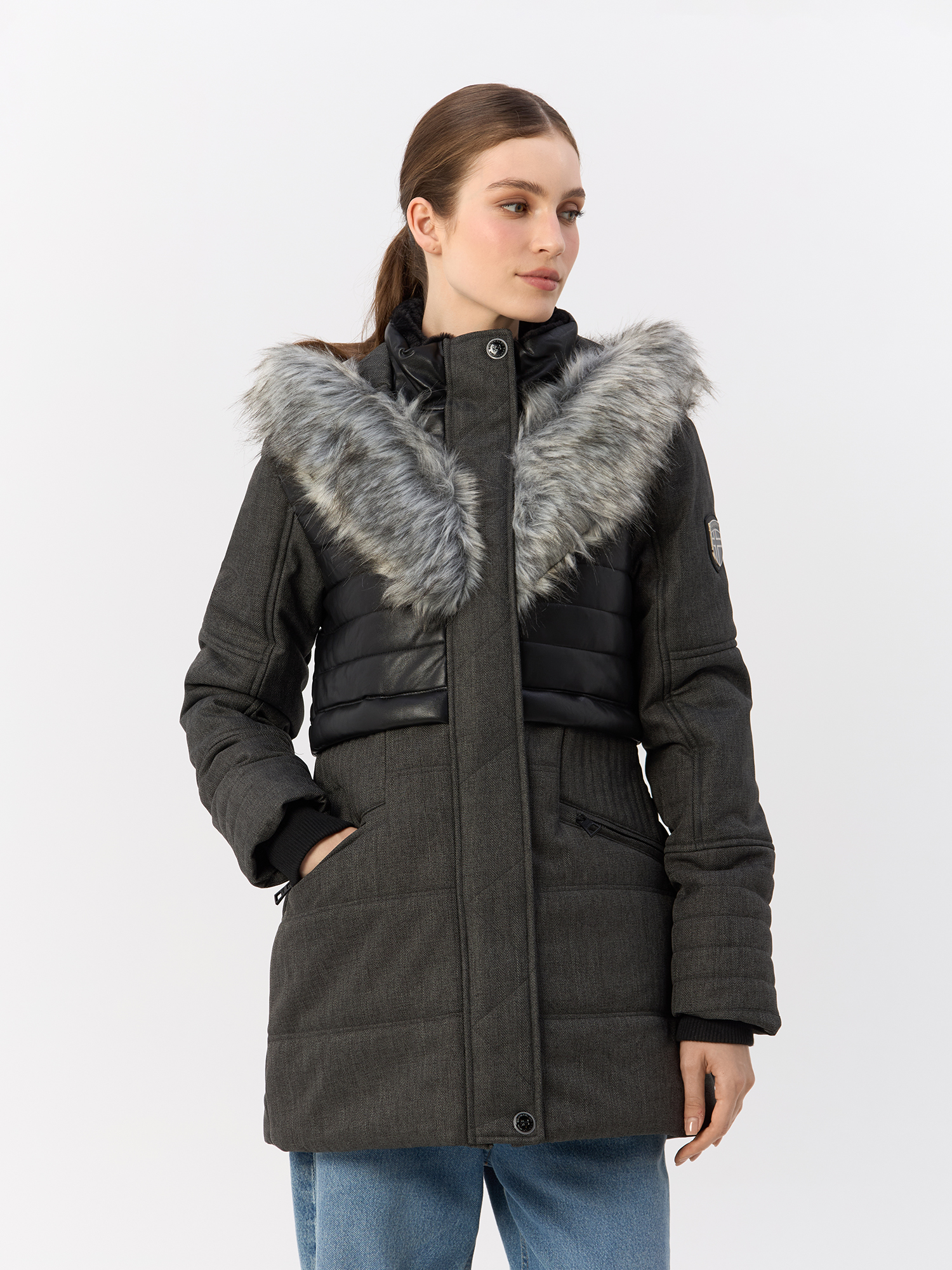 

Куртка женская Geographical Norway WU8233F/GNO черная S, Черный, WU8233F/GNO