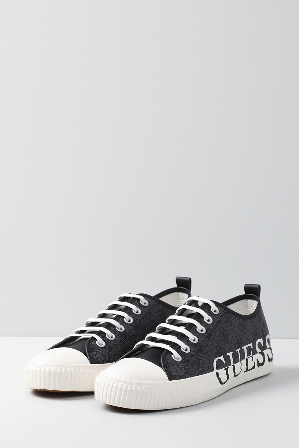 

Кеды мужские Guess FM6NWL ELL12 серые 41 RU, FM6NWL ELL12