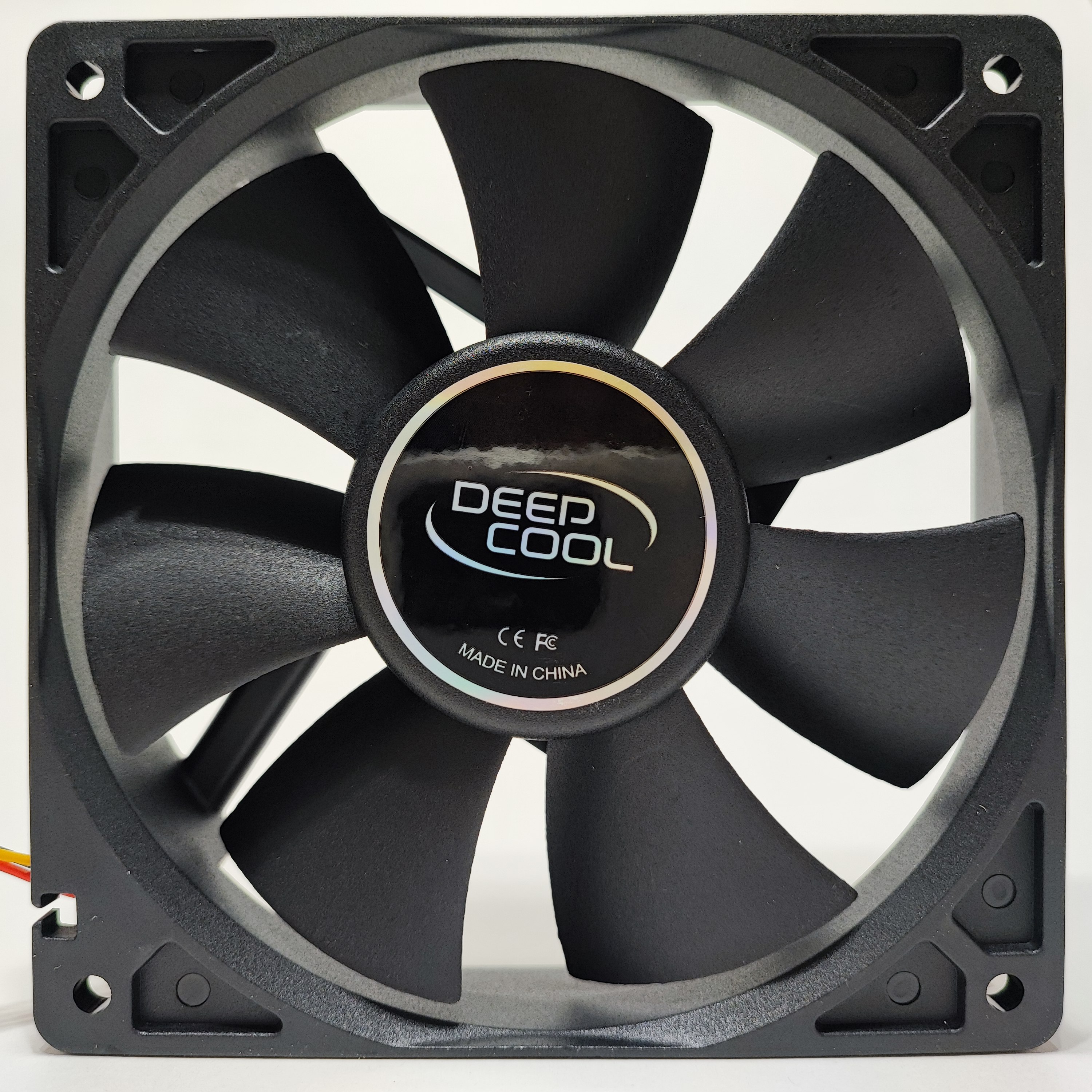 Корпусной вентилятор DEEPCOOL XFAN 120