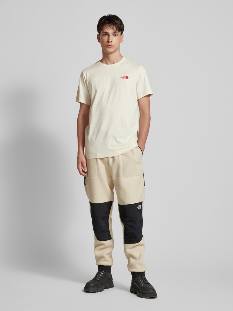 Футболка мужская The North Face NF0A8CMT бежевая L 8012₽