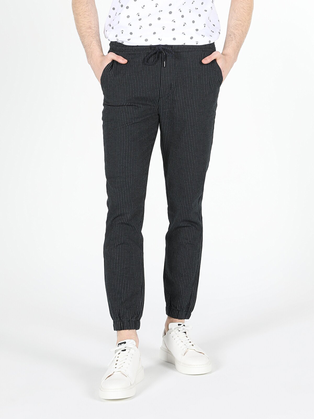 

Брюки мужские Colins CL1059272_Q1.V1 черные XL, Черный, CL1059272_Q1.V1