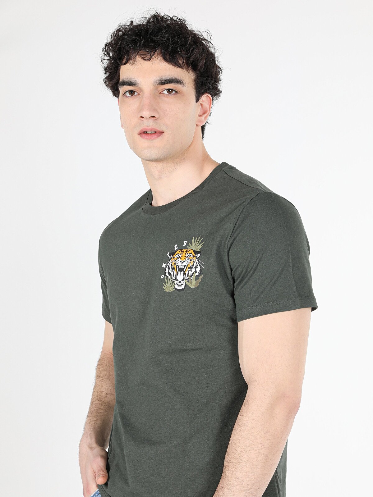 фото Футболка мужская colins cl1057629_q1.v1 хаки xxl colin's