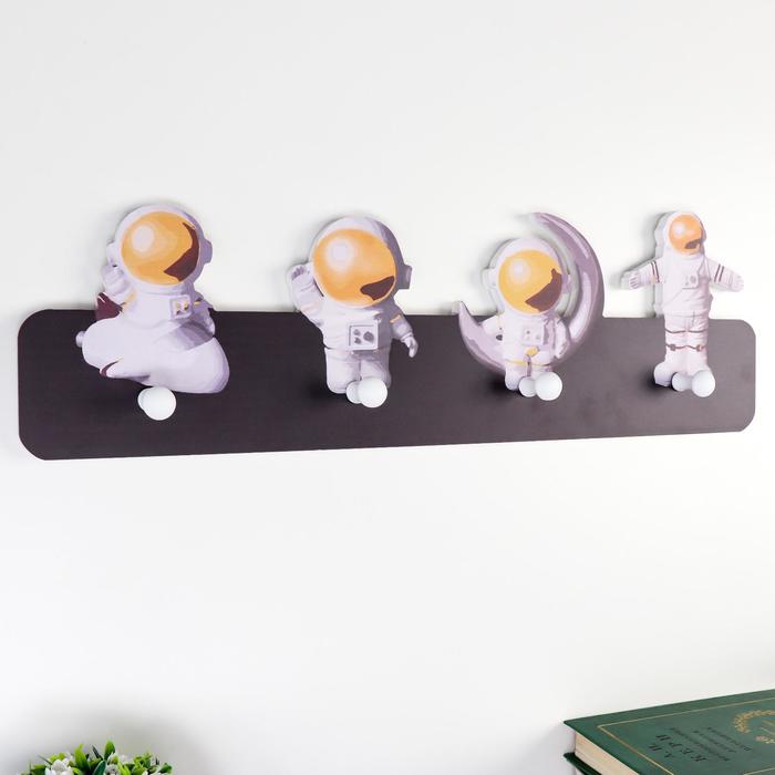 

дерево, Космонавты, 15х50х4,5 см