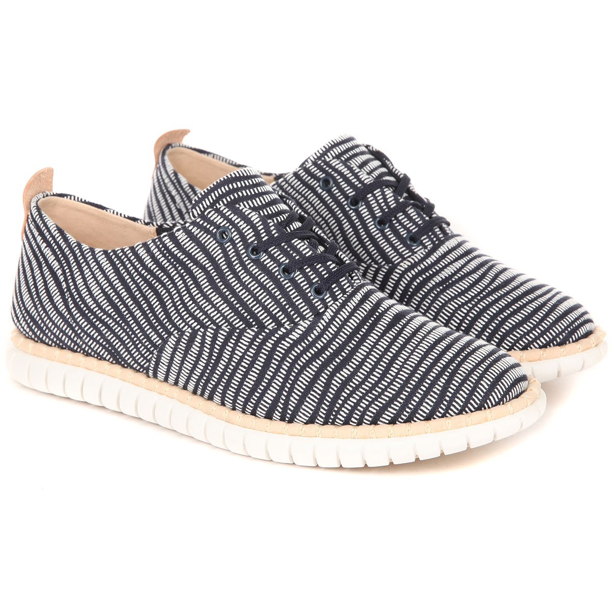 

Полуботинки женские Clarks MZT Blithe разноцветные 37 EU, MZT Blithe