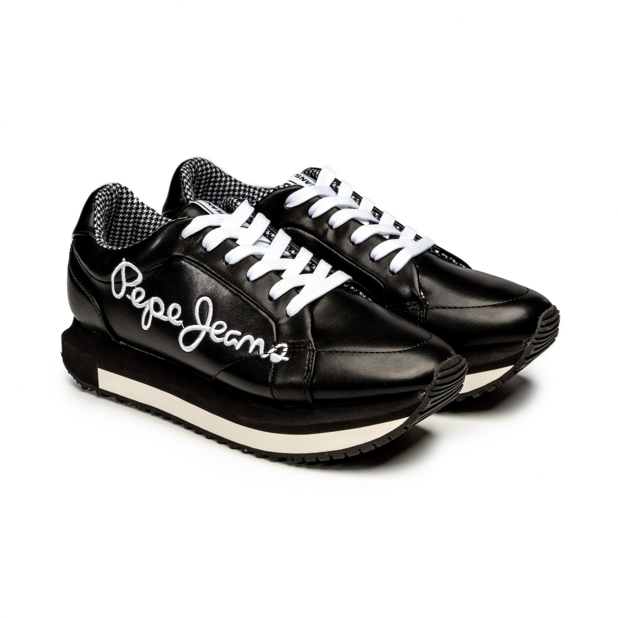 

Кроссовки женские Pepe Jeans ZION SMART PLS30907 черные 40 EU, ZION SMART PLS30907